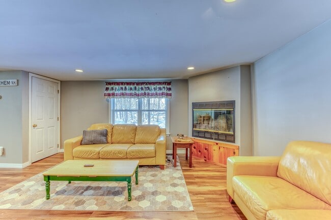 Building Photo - 28 Jodo Way