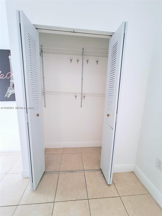 Building Photo - 13249 SW 200th Terrace