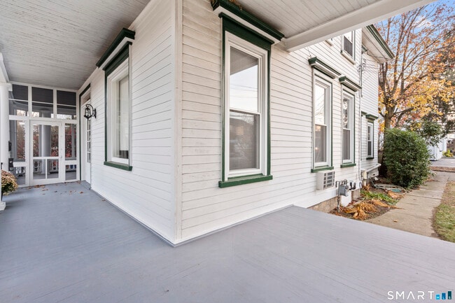 Building Photo - 43 Elmwood Ave