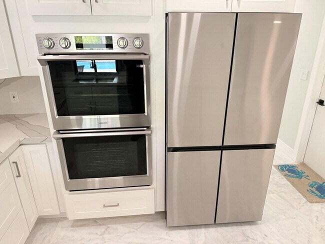 Building Photo - 4760 NW 5th Ln