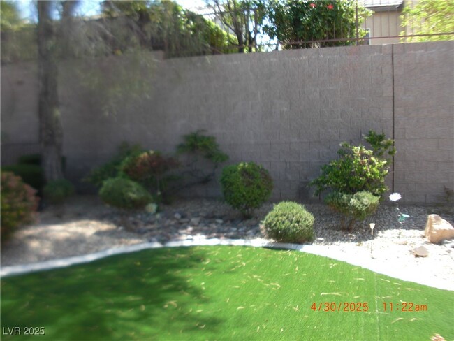 Building Photo - 2186 Sawtooth Mountain Dr