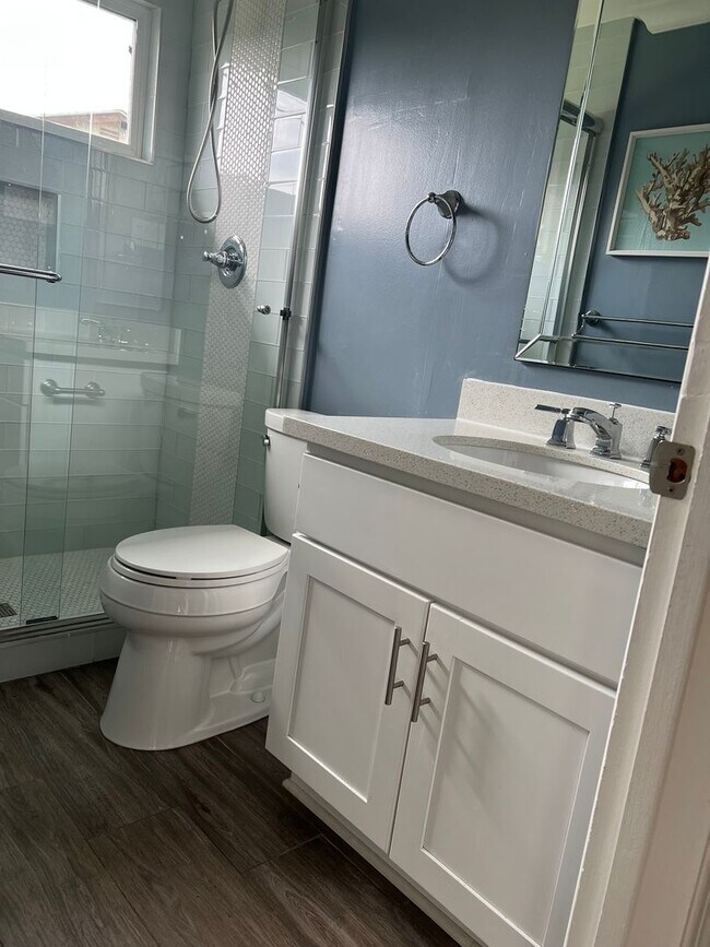 Building Photo - 3 bed/2 bath Jose Home Near HW 85 at Almad...
