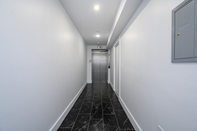 Building Photo - 1707 Palisade Ave