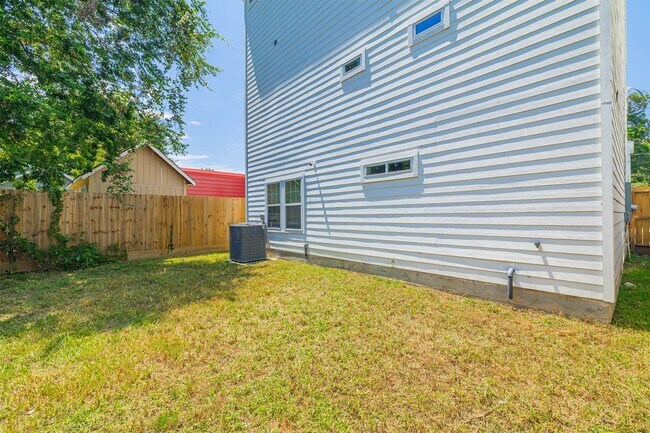 Building Photo - 7814 De Priest St
