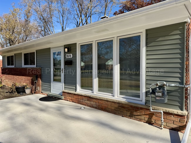 Building Photo - Updated and Beautifully Maintained 3-Bedroom Ranch Minutes from Downtown Berkley!