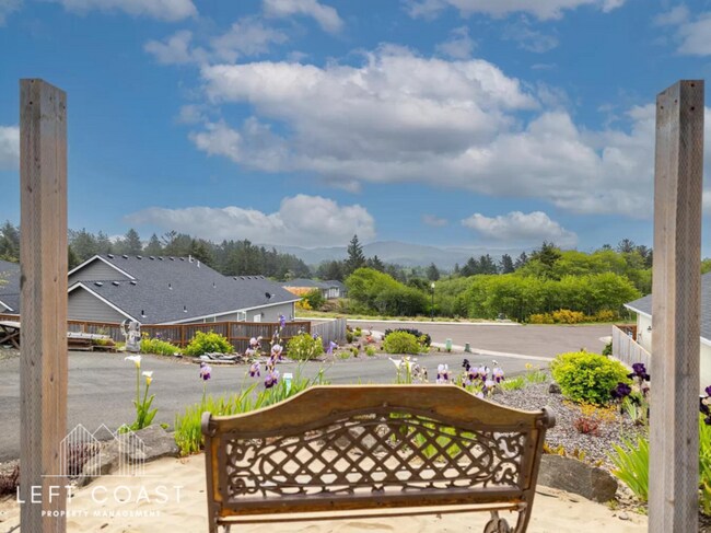 Building Photo - 5371 NE Wave Ln