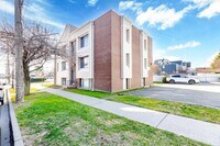 Building Photo - 100 Lakeview Ave