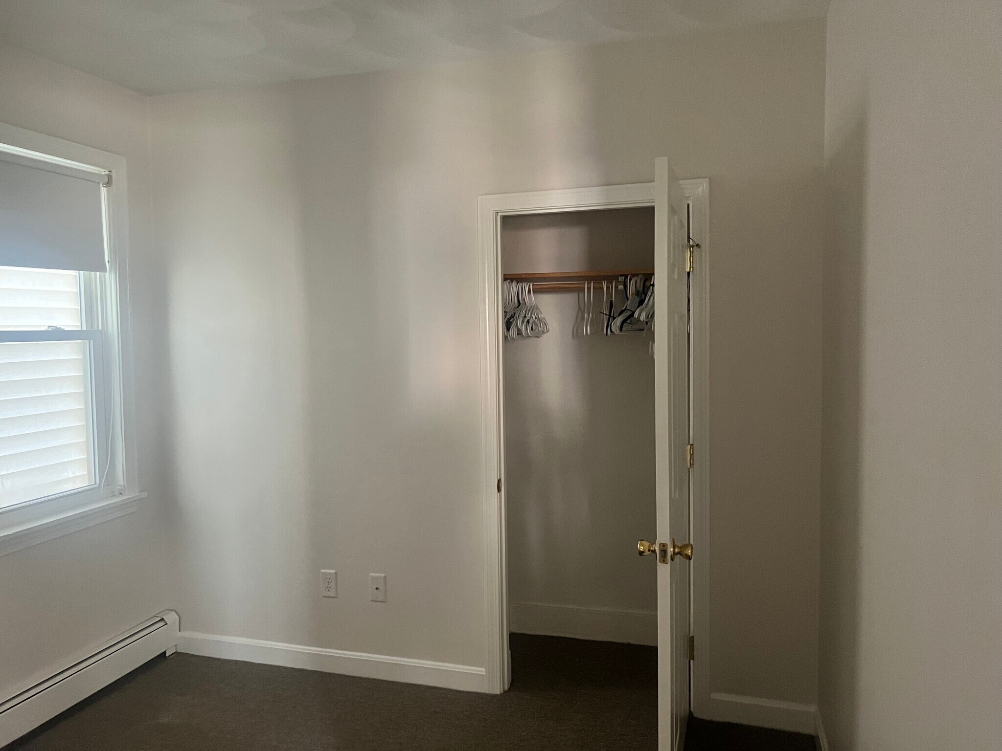 Building Photo - 143 Putnam St