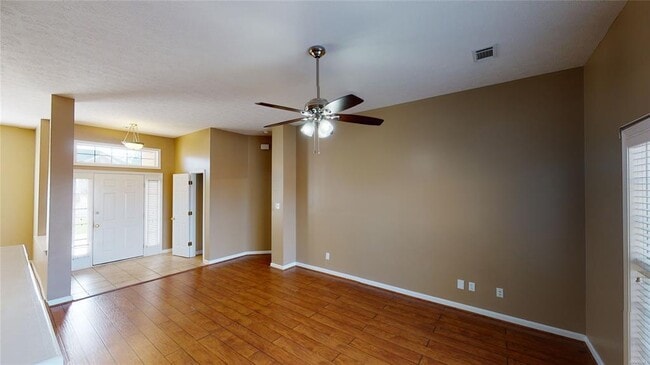 Building Photo - 615 Castle Brook Dr