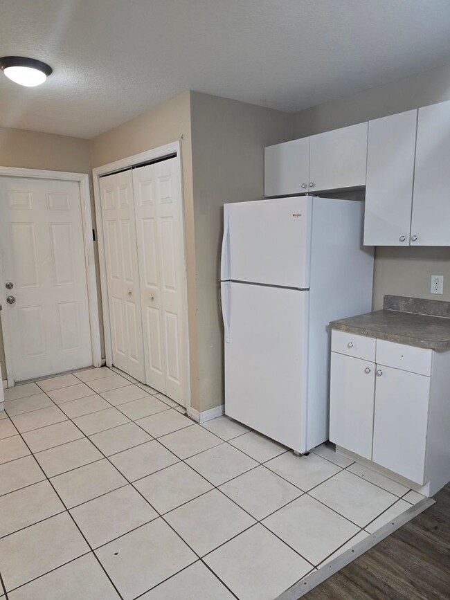 Building Photo - Adorable 2/2 Duplex in Citrus Springs!!!