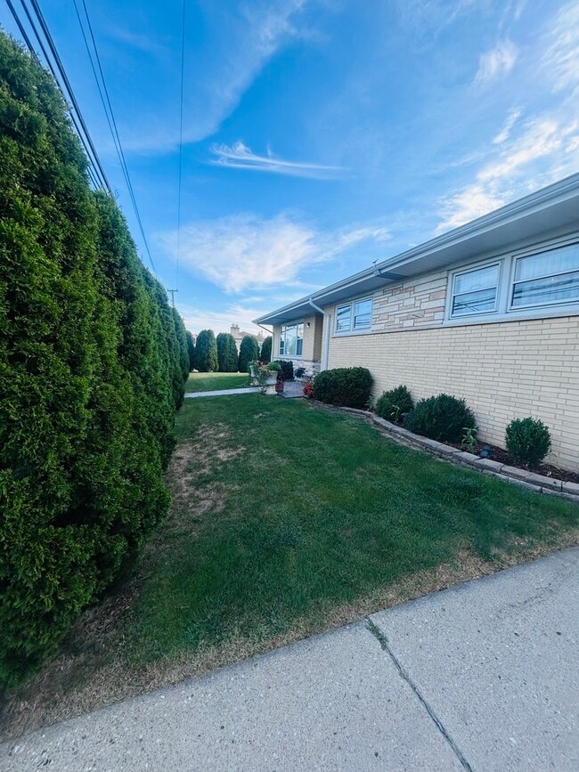 Building Photo - 8500 W Winona St