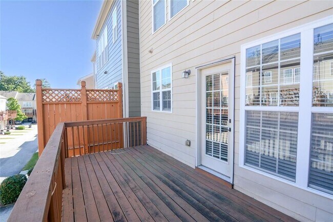 Building Photo - 2430 Natoma Ct SE
