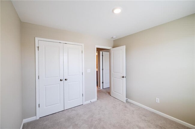 Building Photo - 2088 Nuthatch Dr