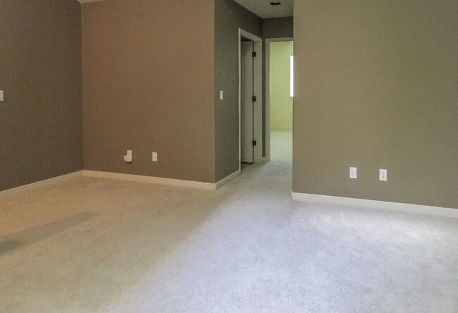 Building Photo - Beautiful 2br/2.5ba Townhome in Arbor Parc...
