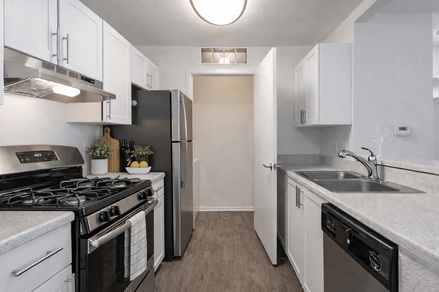 Building Photo - Arbor Club Apartments - Ann Arbor, MI