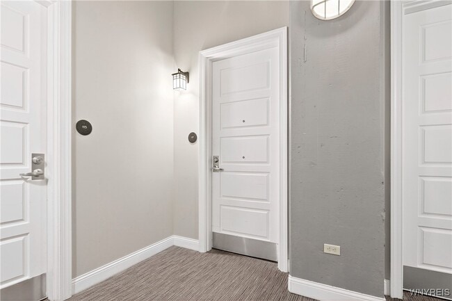 Building Photo - 2917 Main St