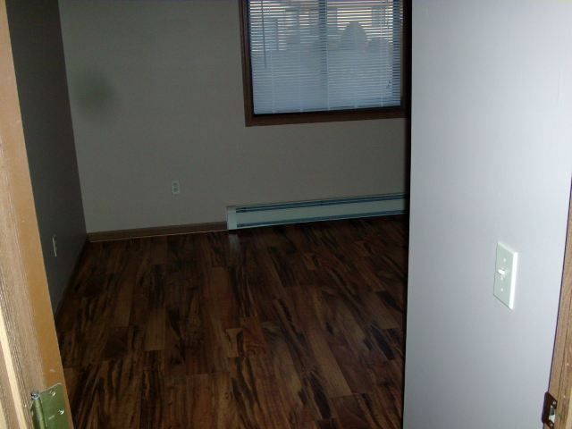 Building Photo - 3 br, 1 bath Townhome - Martin House Townh...