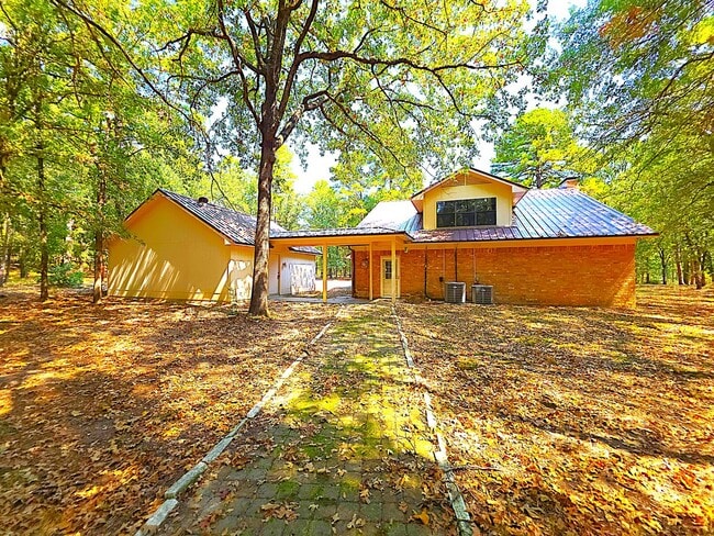 Building Photo - 1330 Private Rd 7905