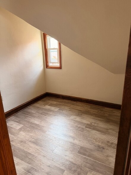 Building Photo - 3858 E Edgerton Ave