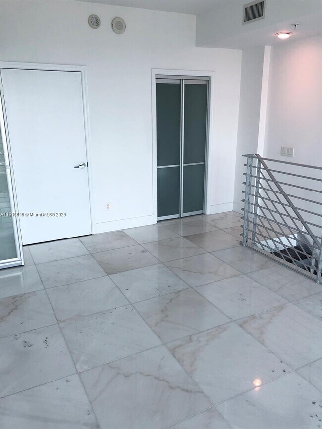 Building Photo - 60 SW 13th St