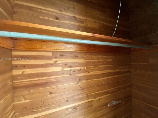 Building Photo - 1158 SW 11th Ave