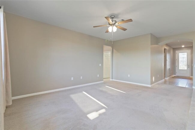 Building Photo - 1530 Hyssop Loop