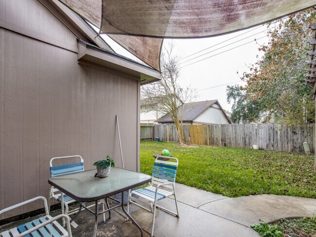 Building Photo - 3426 Mission Valley Dr