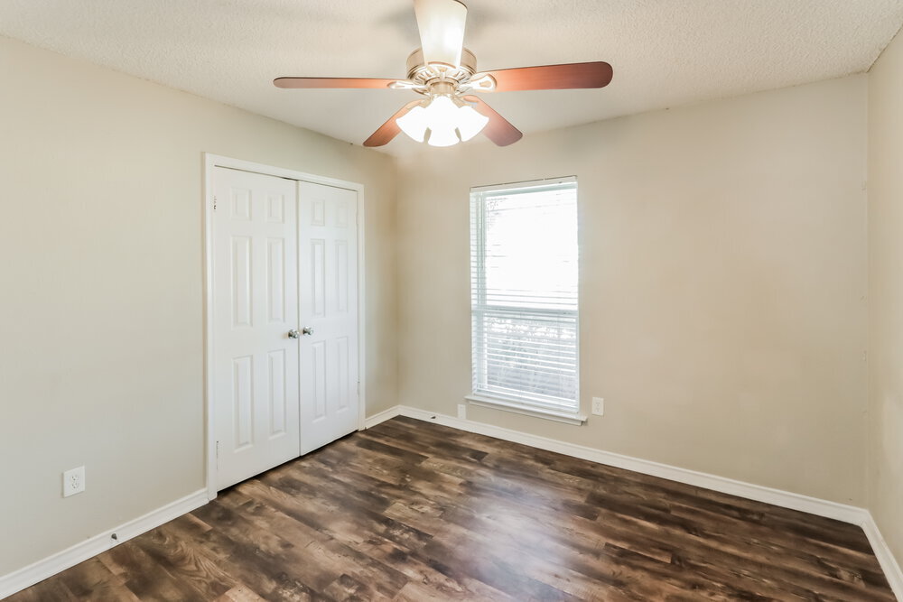 Building Photo - 1830 E Kirnwood Dr