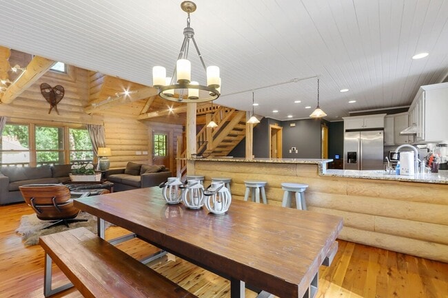 Building Photo - Lake Geneva Furnished Cabin Near Beach Ava...