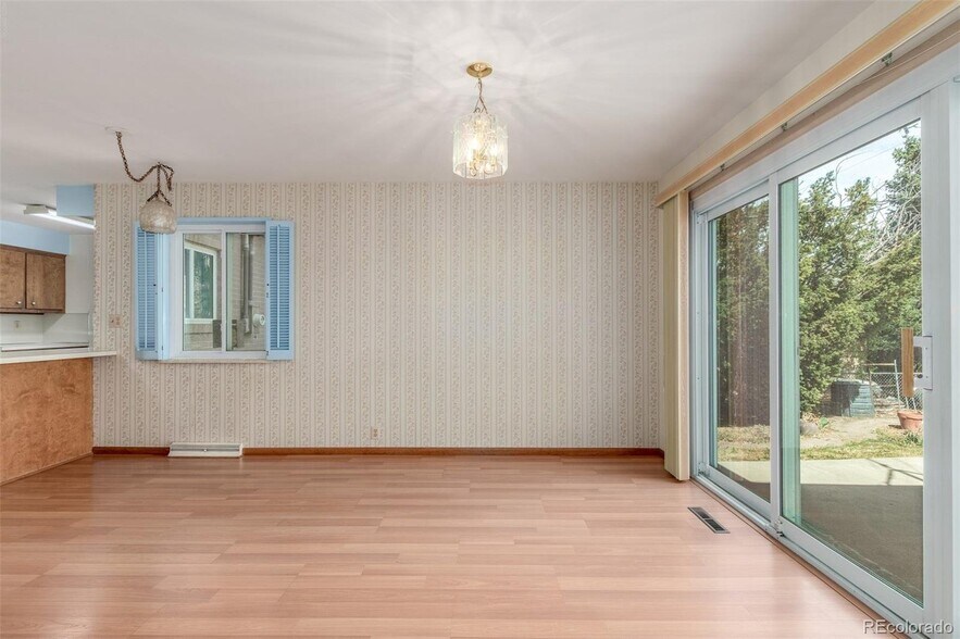Building Photo - 680 S Canosa Ct