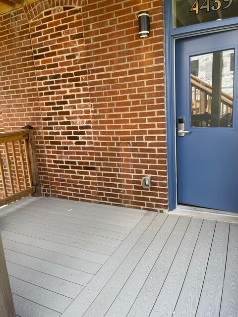 Building Photo - 4439 Swan Ave