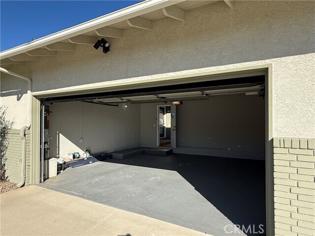 Building Photo - 1905 W 232nd St