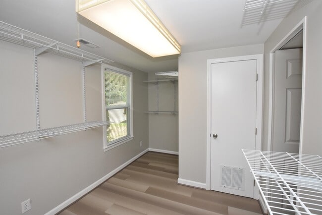 Building Photo - 217 Grove St