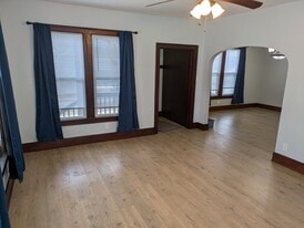 Building Photo - 331 Park St