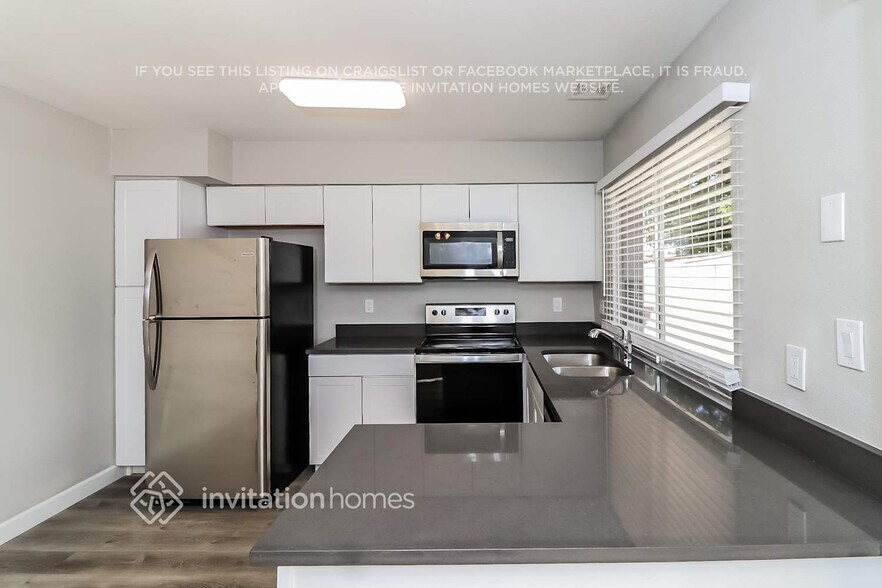 Building Photo - 3713 W Evans Dr