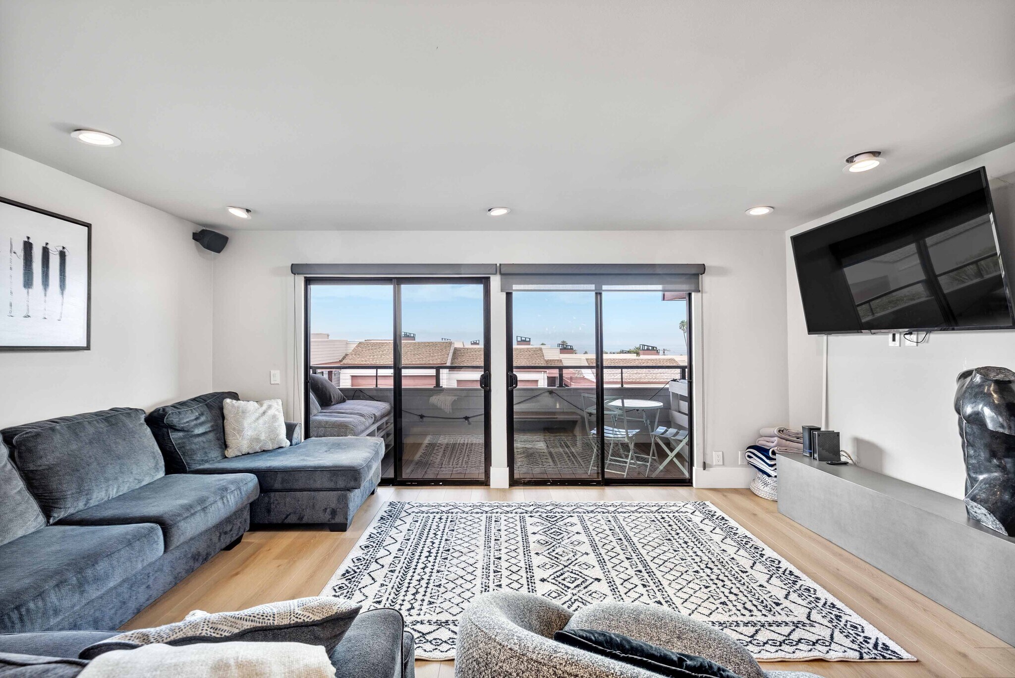 Building Photo - 419 Camino de las Colinas