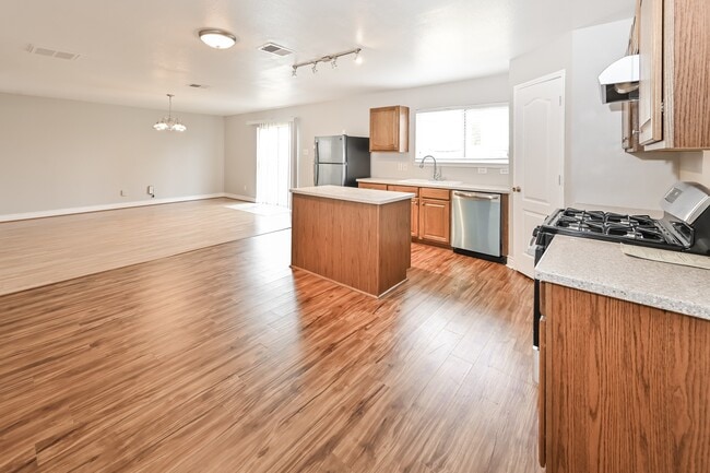 Building Photo - 22811 Precious Pl