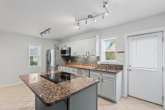 Building Photo - 3810 Norbourne Blvd