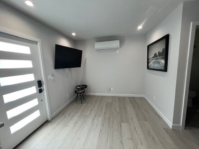 Living Room - 2831 S Bedford St