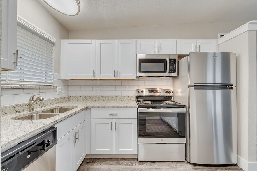 Interior Photo - Oak Street Flats: Ranch Style Fully Remode...