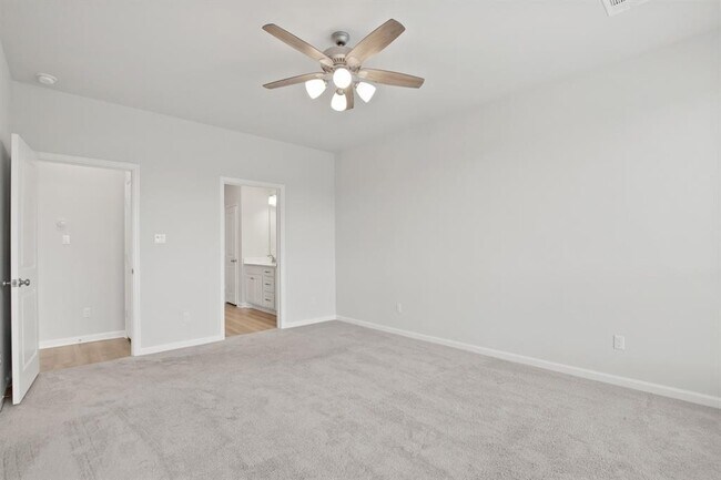 Building Photo - 209 Banyon Dr