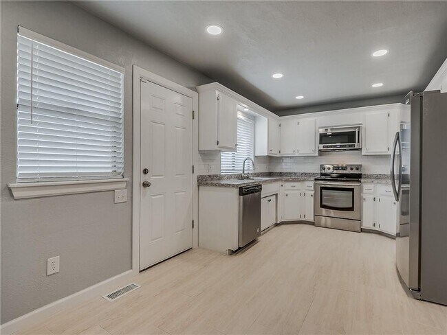 Building Photo - 13156 Marsh Ln