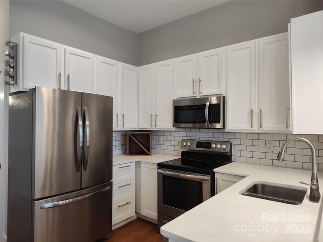 Building Photo - 3497 Chagall Ct