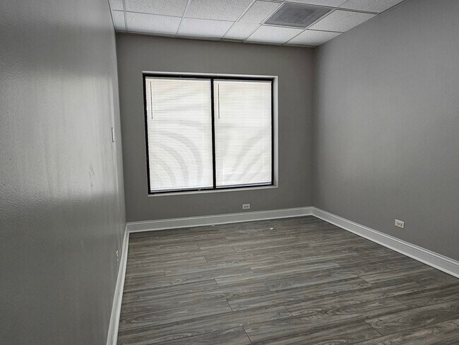 Building Photo - 3607 W 26th St