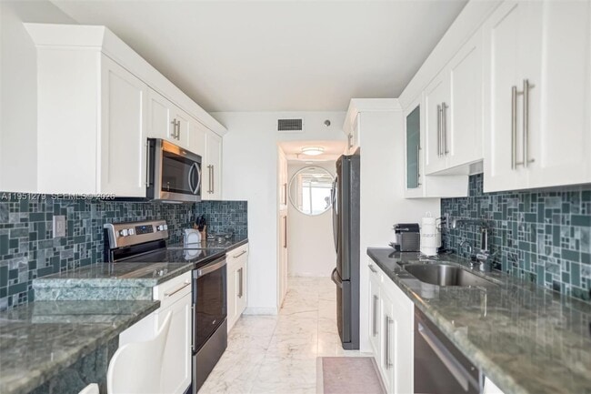 Building Photo - 9341 Collins Ave