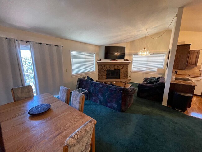 Building Photo - 753 Bigler Cir
