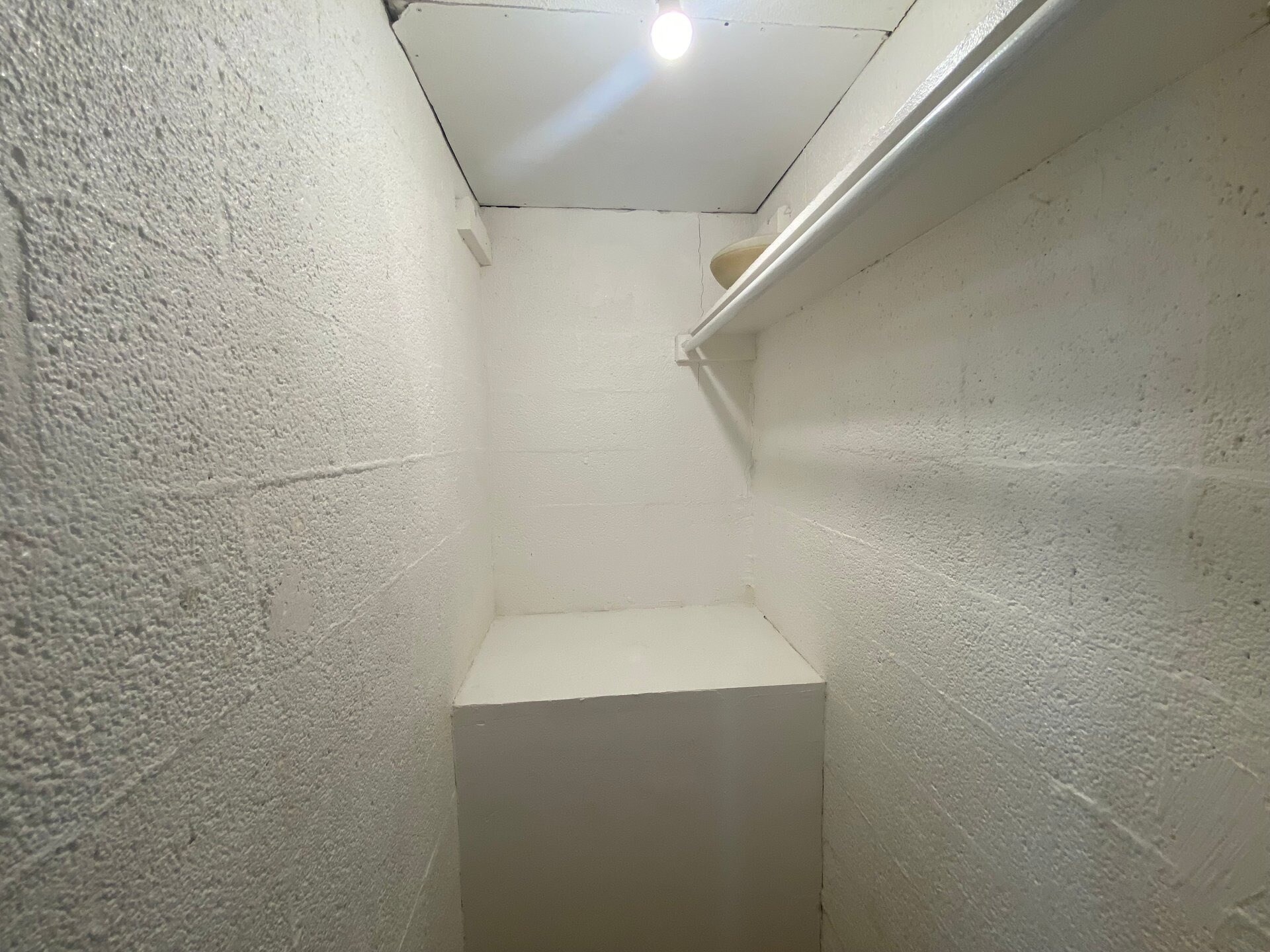 Building Photo - 1130 Laurel Ave