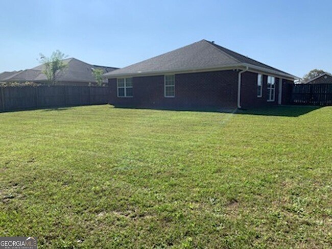 Building Photo - 205 Augusta Way