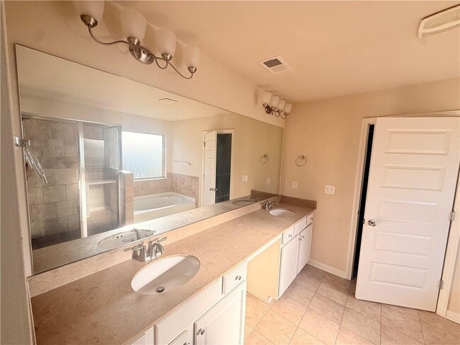 Building Photo - 1013 Autumn Dr