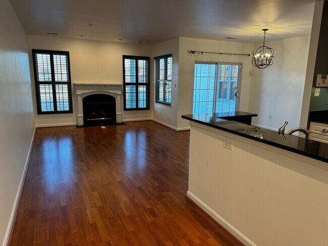 Building Photo - 43114 Watercrest Square